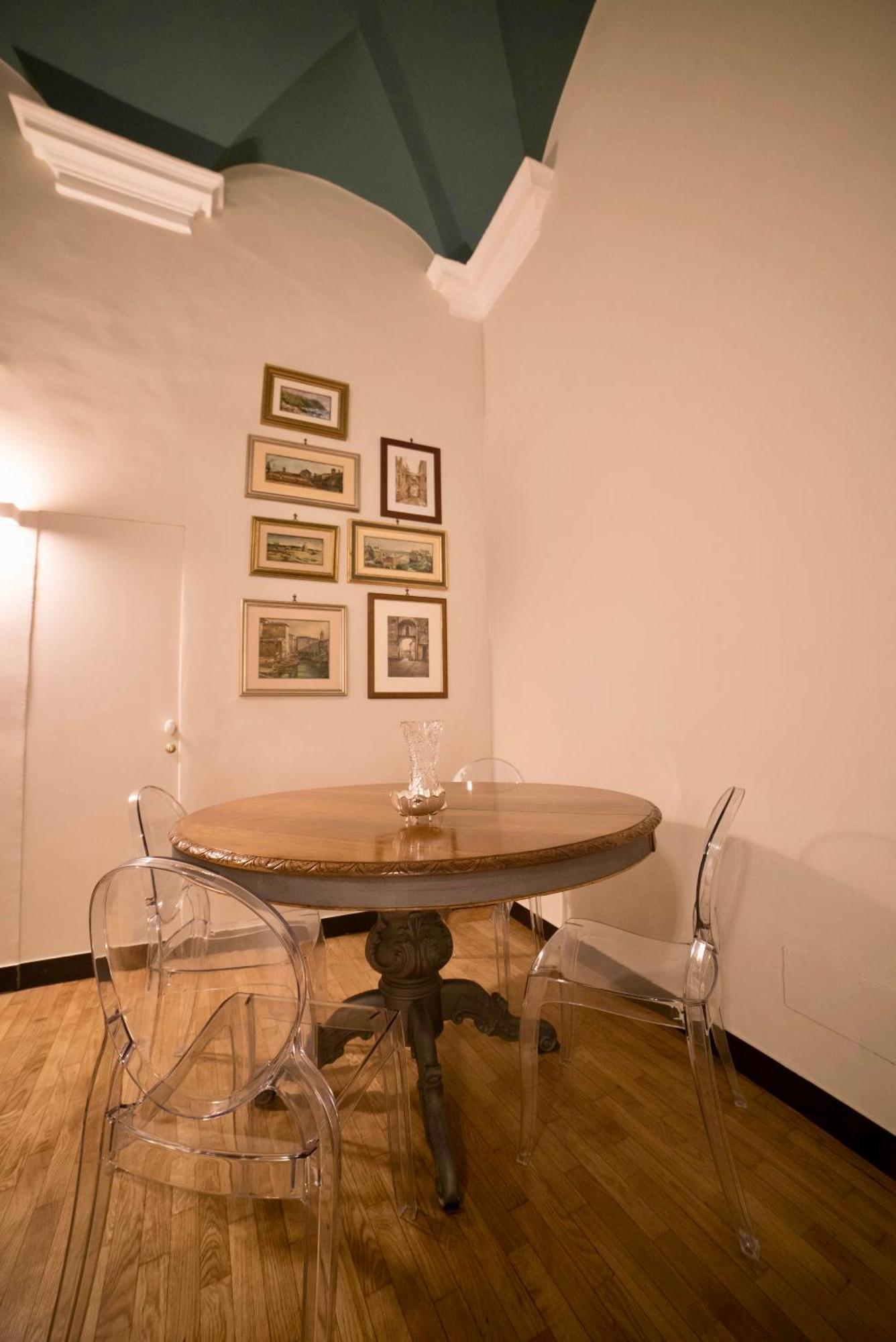 La Loggia Delle Regine, In Centro Fronte Acquario, Wi-fi Ac Appartement *